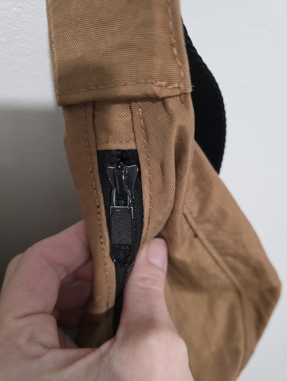 Baggu Starter Pack. Medium Crescent Brown And Black Fanny Pack - Picture 3 of 7